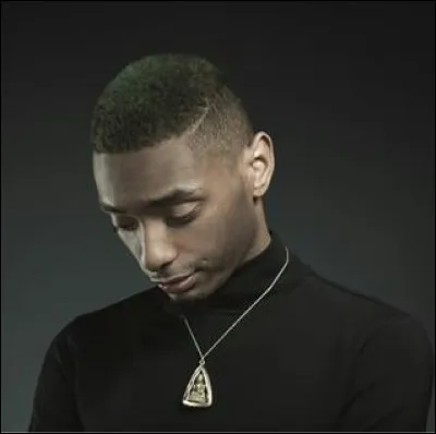 Comment s'appelle le plus jeune du groupe ?