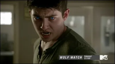 S4 : Que fait Kate au jeune Derek ?