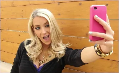 Qui est cette youtubeuse américaine ?