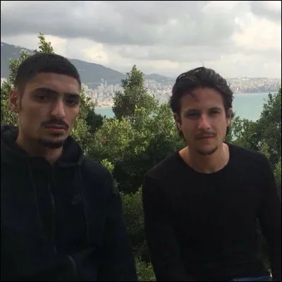 Quelle chanson n'est pas en feat avec Le Fennec ?