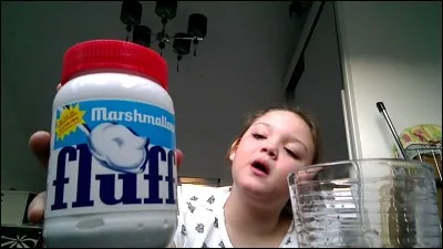 Comment s'appelle sa chienne ?