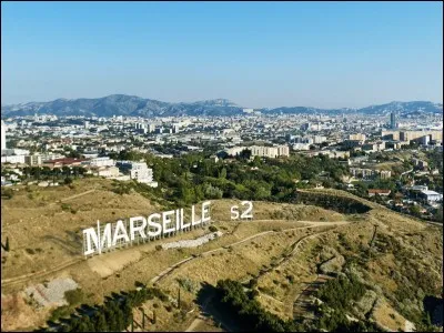 Tu es dans le Sud. Tu vois "Chocolatine : 0,99 ".