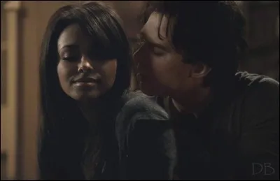 S6 : En quelle année Bonnie, Damon et Kai sont-ils bloqués ?