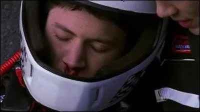 Dans quel épisode Nathan a-t-il un accident dans la saison 2 ?