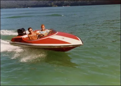 Aimes-tu les bateaux (pas ceux de croisière, les bateaux appartenant à quelqu'un) ?