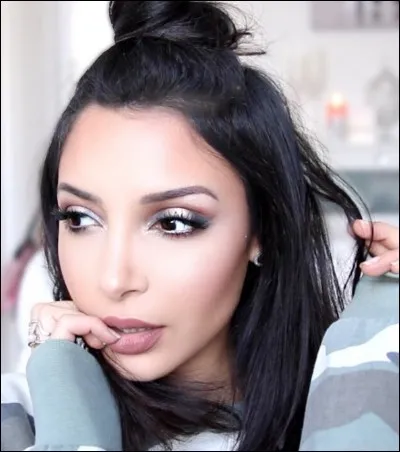 Où a-t-elle travaillé ?