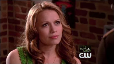 Que fait Haley lorsque les autres filles sont parties à Porto-Rico ?