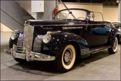 De quelle marque est ce cabriolet ?