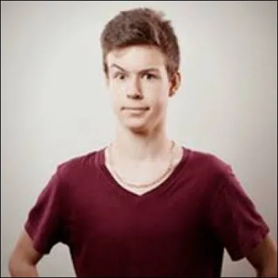 Comment se nomme ce youtubeur ?