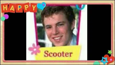 Où travaille Scooter ? Quelle place occupe-t-il ?