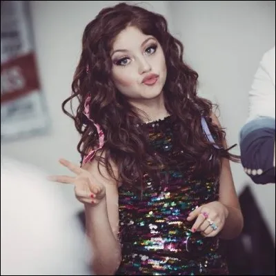 Comment s'appelle la mère biologique de Luna ?