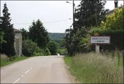 Pour finir, direction le Nord-Est et le village de Tranqueville-Graux. Commune de l'ancienne région Lorraine, elle se situe dans le département ...