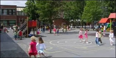 Manon et Emma vont se rejoindre dans la _____.