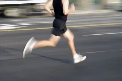 Tu _____ beaucoup trop vite, je ne te rattraperai jamais !