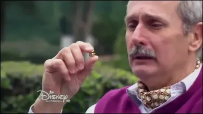 Comment se nomme la personne qui a sauvé Luna de l'incendie ?