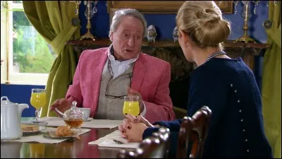 Qui est Sharon pour Luna ?