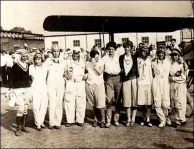 Il y avait des femmes ! Une compétition a été créée pour ces pilotes (ce qui fit grand débat). Mais laquelle était-ce ?
