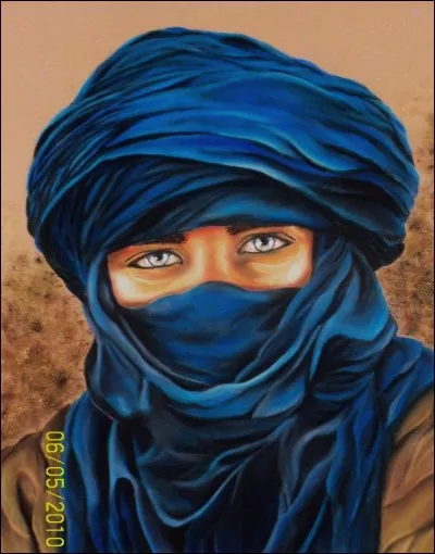 Les hommes bleus du désert doivent leur nom à leur chèche teint...