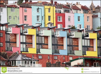 Pourquoi est-ce qu'en Angleterre les maisons ne sont pas solides ?