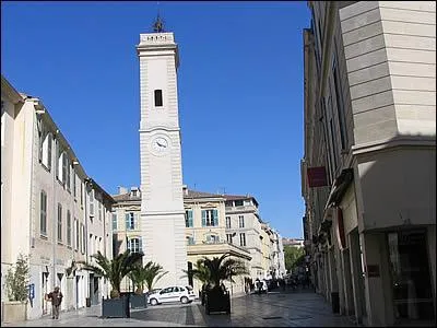 Quel est le nom de cette tour ?