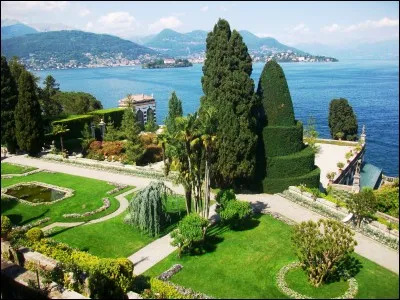 Les trois îles Borromées constituent certainement le principal attrait touristique du lac Majeur. Parmi ces îles, laquelle ne fait pas partie de cet archipel (cochez l'intrus) ?