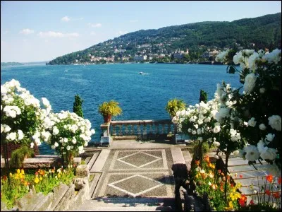 De quoi l'Isola Bella tire-t-elle sa renommée ?