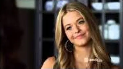 Avec quel garçon Alison est-elle sortie ?