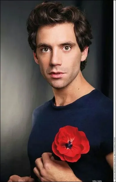 En dehors de la télé et de la scène, comment s'habille-t-il ?