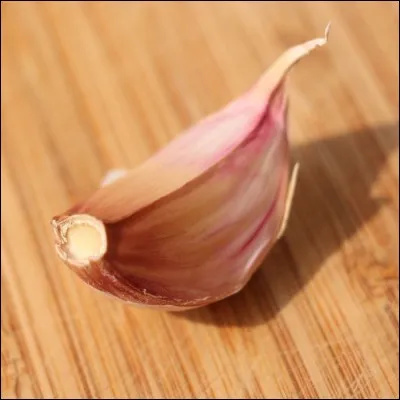 Jetez une gousse d'ail contre un mur, que se passe-t-il !