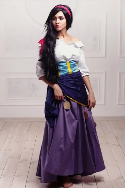 Pourquoi le méchant de l'histoire veut-il qu'Esméralda aille en Enfer ?