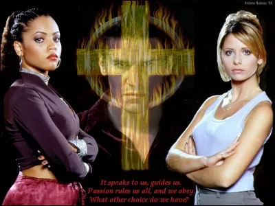 Comment s'appelle la fille à côté de Buffy ?