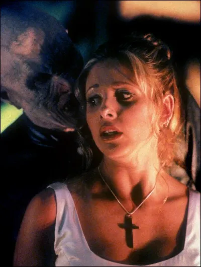 Comment s'appelle le démon à côté de Buffy ?