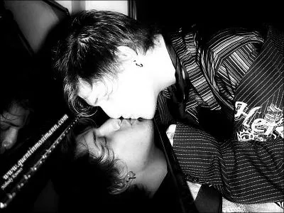 Il chante bien, il est beau qui est ce ?