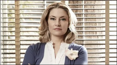 Betty pense que sa mère est...