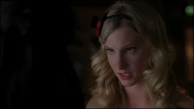 Qui a-t-elle embrassé lors de la soirée de Rachel ?