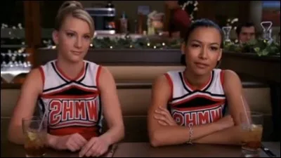 Qu'a-t-elle écrit sur son t-shirt blanc, lors de la semaine d'acceptation ?