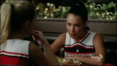 Comment a-t-elle fait pour avoir deux plats de pâtes ?