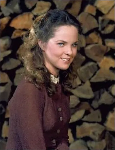Bienvenue à Walnut Grove, je me présente : Mary Ingalls; tu as dû croiser ma sur Laura et mes parents . Je suis très studieuse mais, je suis .....