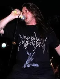 Dans quel groupe voluait Georges Fisher avant d'intgrer Cannibal Corpse ?