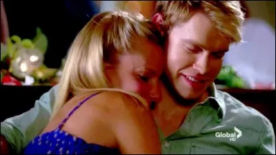 Comment s'appelle le chat de Brittany offert par Sam ?