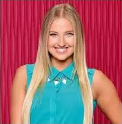 Dans quelle série joue-t-elle ?