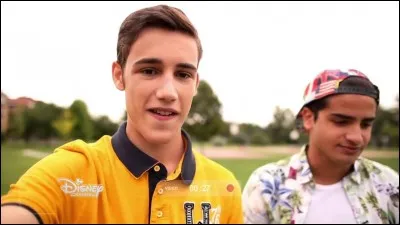 Tom est le petit copain de...