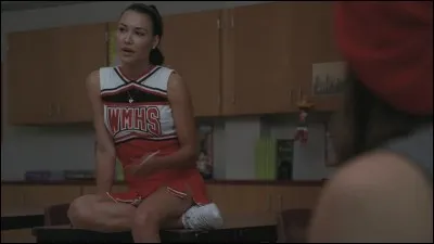 De quoi a-t-elle traité la sage-femme qui l'a mise en monde ?