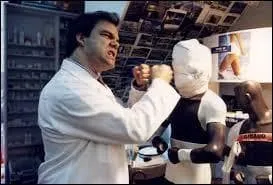 Quel est le code qui permet de couper l'alarme de la pharmacie ?