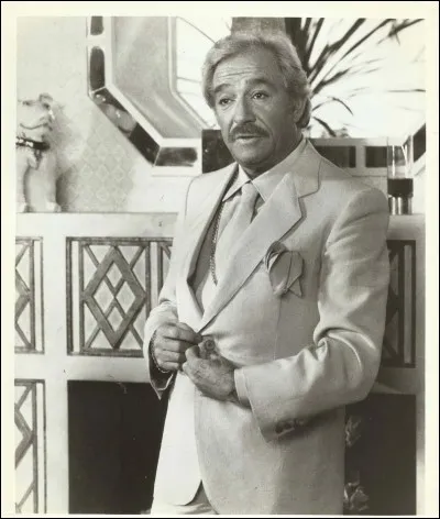 Le réduire à ses prestations dans la série de films « La cage aux folles » ne serait pas juste. Il tourna avec tous les grands réalisateurs italiens des années 60 et 70. Citons ses prestations dans « Barbarella », « Les monstres », « La Califfa » ou encore « La grande bouffe ».