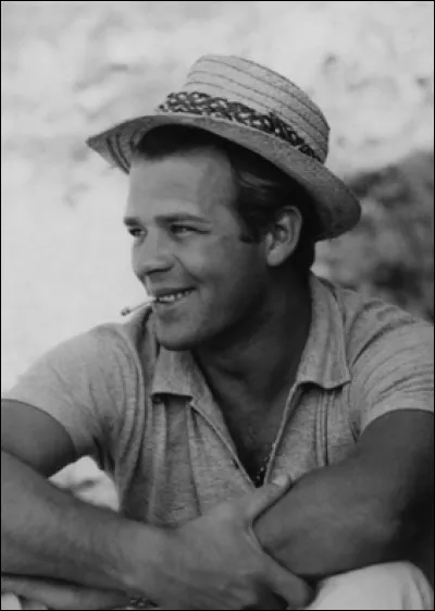 Il joua dans « Rocco et ses frères » l'un de ses plus grands rôles. Il fut marié à celle qui joue sa partenaire dans ce film, Annie Girardot.