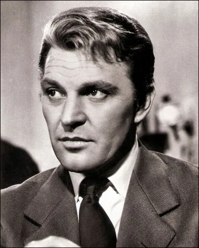 Il a tourné dans plus de 120 films. Là encore, le visage ne nous est pas inconnu mais de là à dire de qui il s'agit, pas facile. Il a joué, entre autres, dans « Mort à Venise » et aux côtés de De Funès dans « Le petit baigneur » et « L'homme orchestre ».