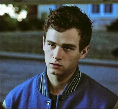 De qui Hannah parle-t-elle dans la première cassette ?