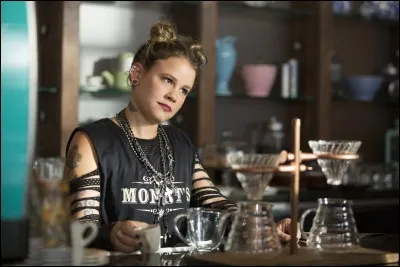 Qui est Skye pour Clay ?