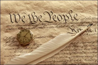 De quand date l'actuelle constitution chinoise ?